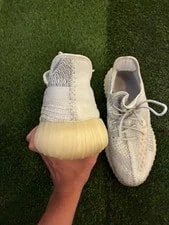 Yeezy 350 V2 Cloud 4