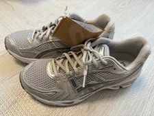 Asics Gel-kayano 14 Cloud 8.5US/6.5UK New Running 4