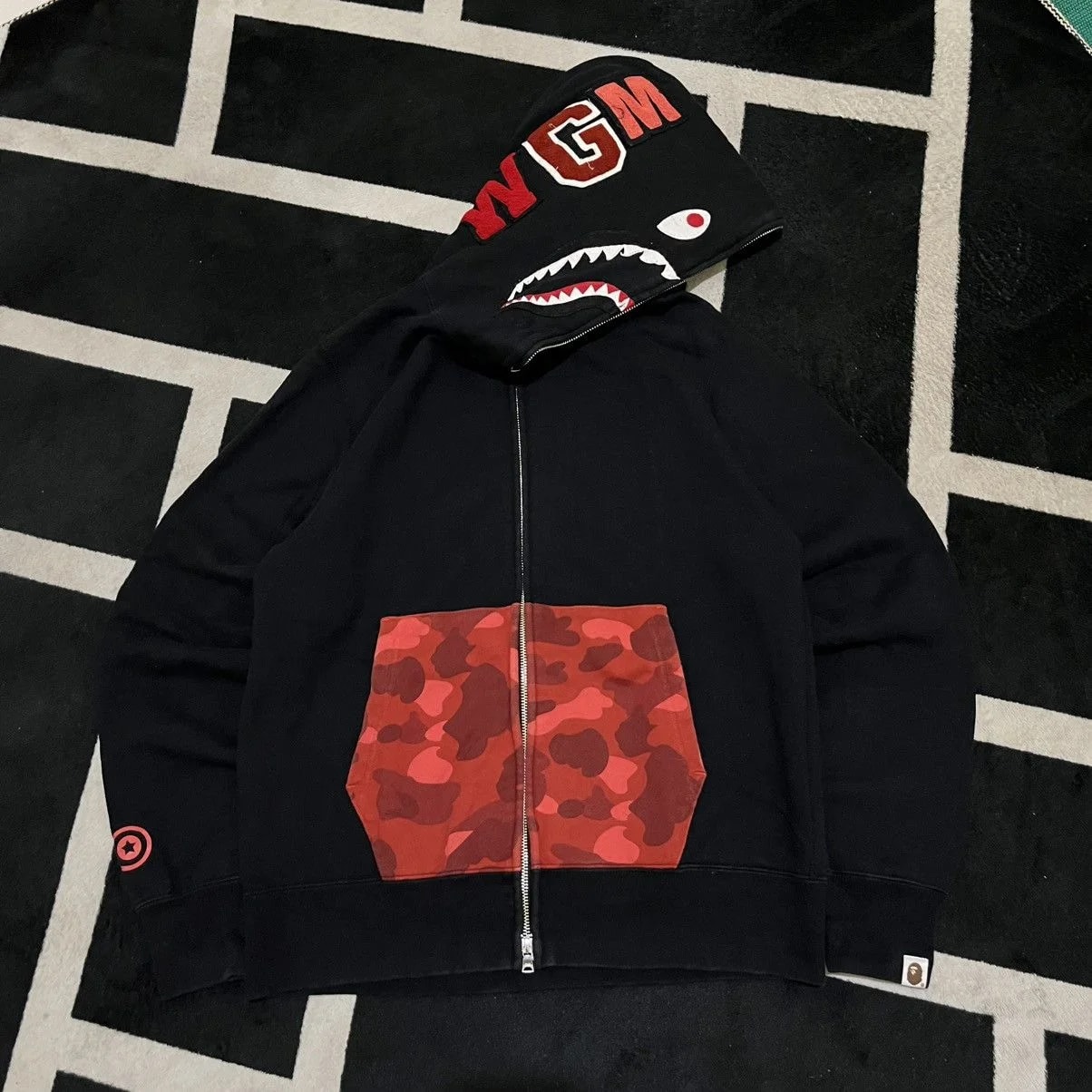 BAPE — 🔥Bape 20th Anniversary Camo Shark Full Zip Hoodie — streetwear — resale