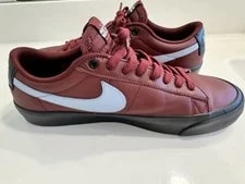 Nike SB Blazer Low Pro GT Size 10.5 Dark Team 3