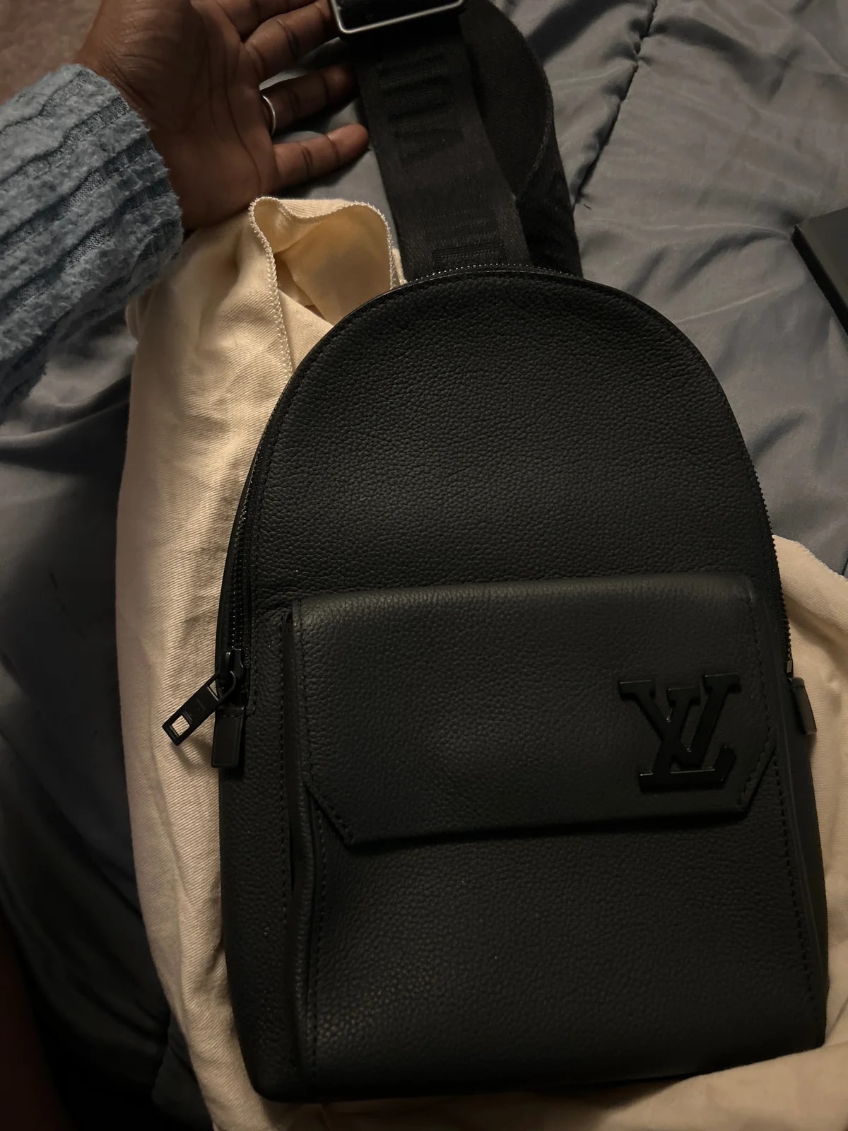 DDH — 54015-SYB Louis Vuitton Pilot Sling Backpack — Handbag — resale