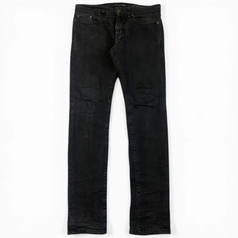 Saint Laurent — Saint Laurent D02 Jeans — Clothing — resale
