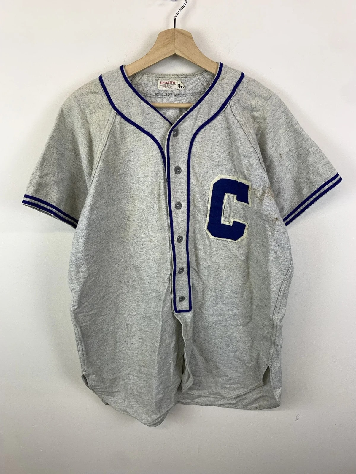 Wilsons 1945 Cubs Baseball #10 True 1940s Cubs MLB — streetwear — resale