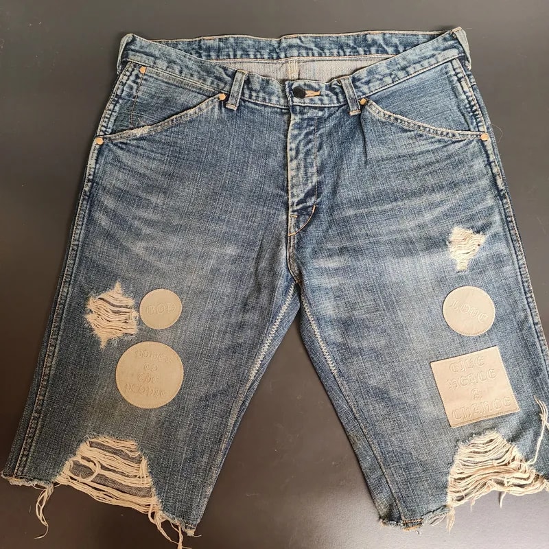Number (N)ine aw2004 "give peace a chance" denim shorts — Clothing — resale