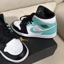 Air Jordan 1 Mid Tropical Twist Island 554724-132 3