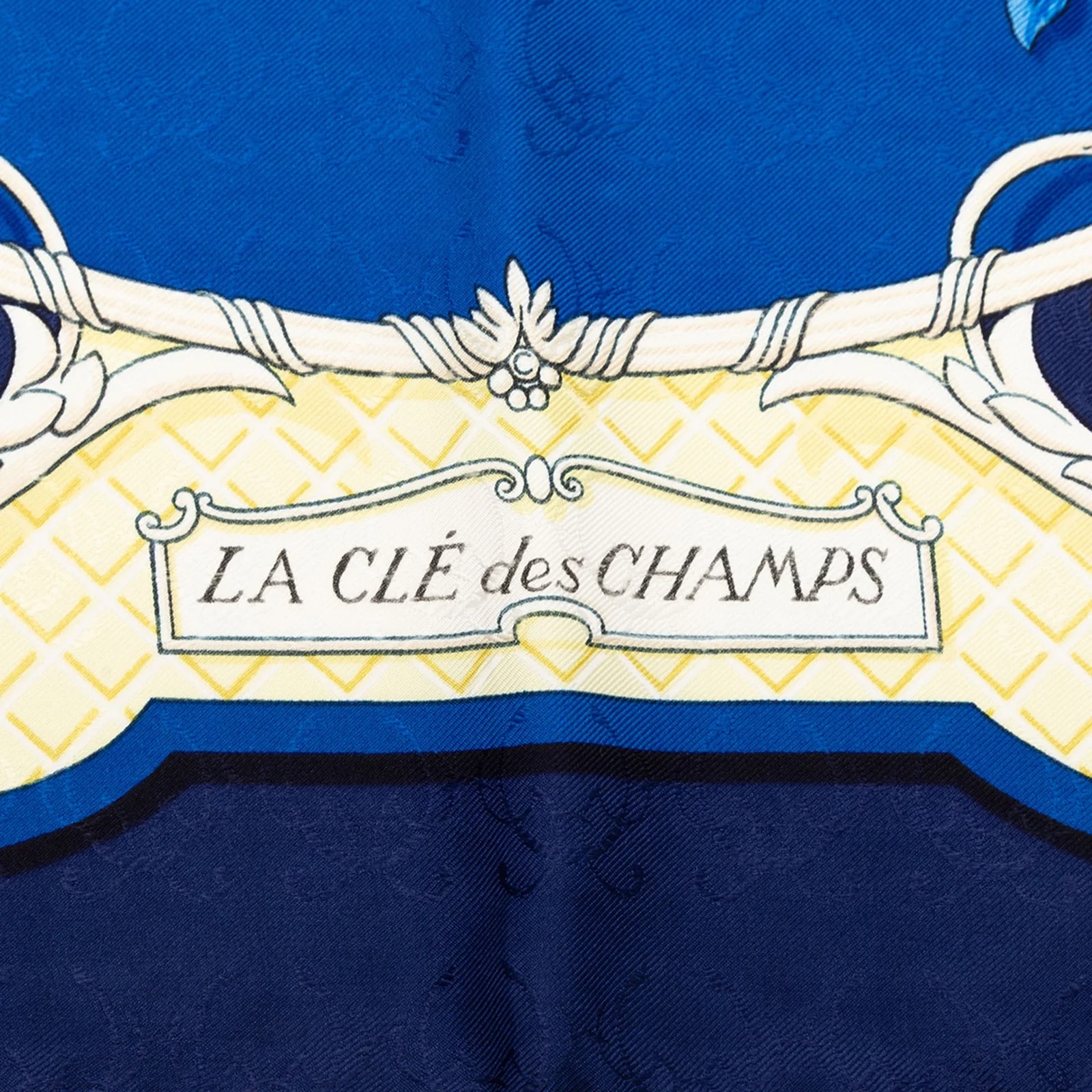 La Cle des Champs Scarf 90 4