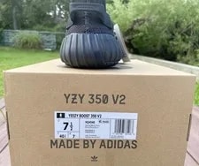 Yeezy 350 V2 “ ” Size 7.5 M 4
