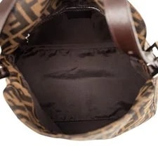 Fendi Mamma Baguette One Hand L 4