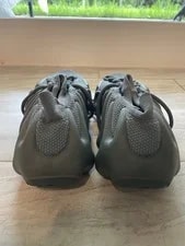 Yeezy Low Top Lace-Up Athletic Outsole Solid 2