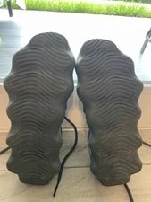 Yeezy Low Top Lace-Up Athletic Outsole Solid 4