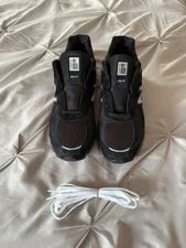 New Balance — New Balance 990V4 U990BL4 13D — Sneaker — resale
