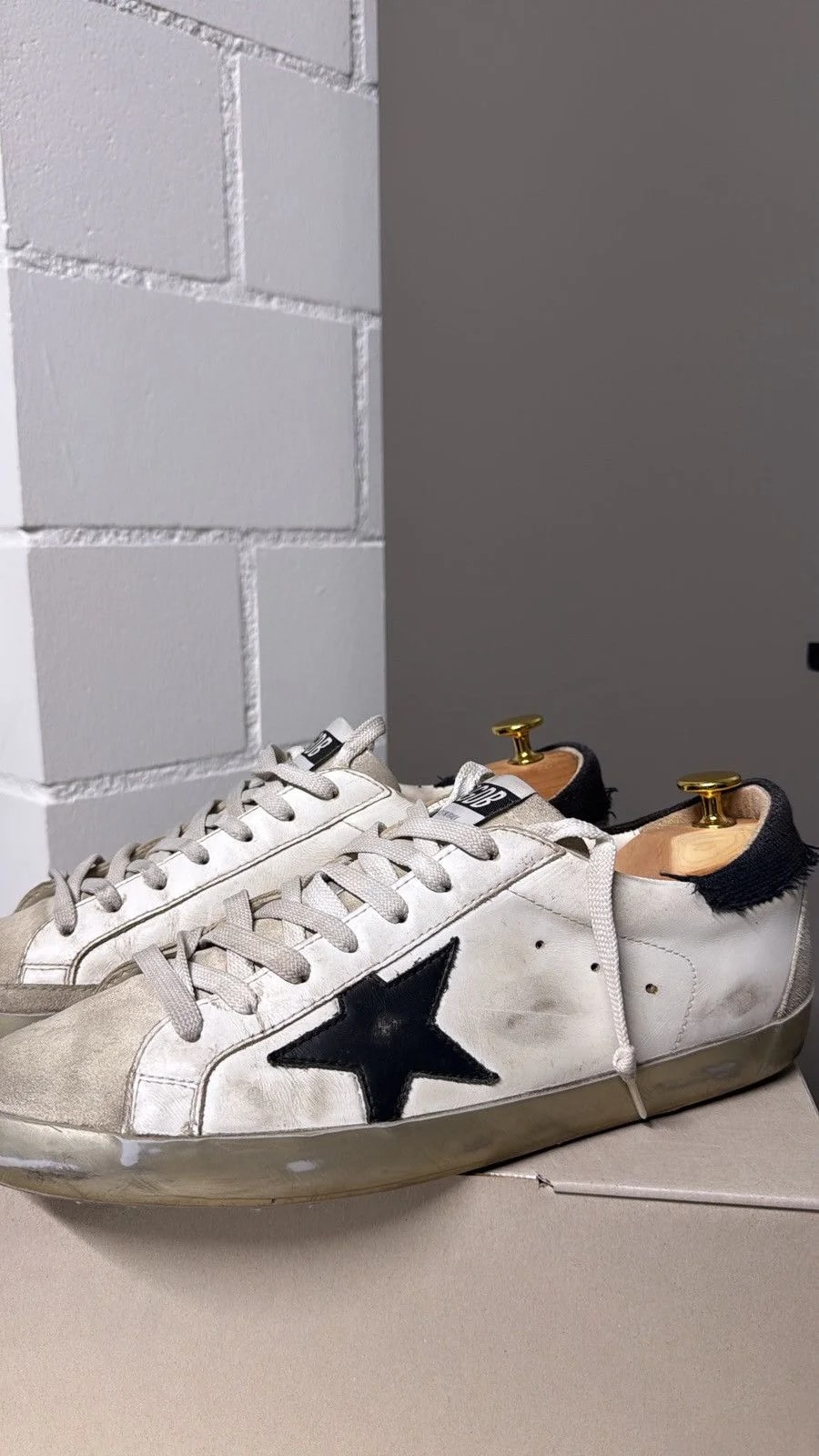 Golden Goose — Golden Goose Superstar Classic — Sneaker — resale