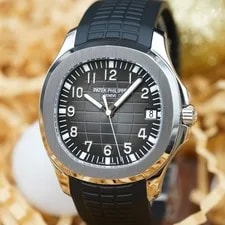 Patek Philippe Aquanaut 40mm - Black Dial 5167A - NEW Extra Strap, 2021 Complete 4