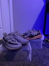 Yeezy 2 Pack 350 (11) & 700 v1 Enflame (11) 2