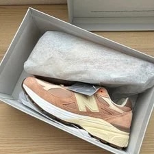 7.5US New Balance 4