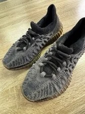 ’s Yeezy Boost 350 V2 Good Condition Size 10 SB22 2