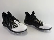 Under Armour Harper 9 Turf " Metallic ” 3027443-001 ’s Size 8 NEW 2