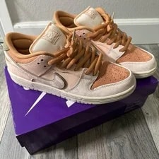 Nike SB — Nike SB Dunk Low Trocadero Gardens Size 9 Lightly Worn — Sneaker — resale