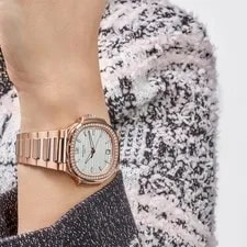 Patek Philippe Nautilus 7118/1200R-001 Automatic Rose Gold Silver Dial 2