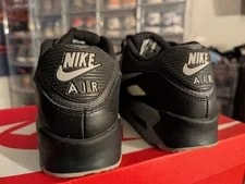 Air Max 90 Size 9.5 Dark 2