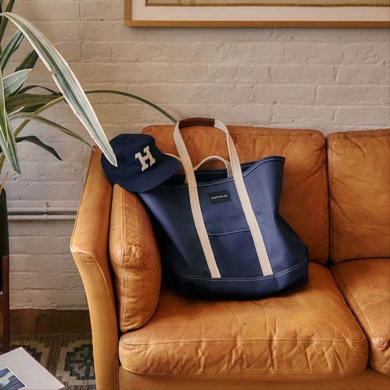 City Tote in Navy 2
