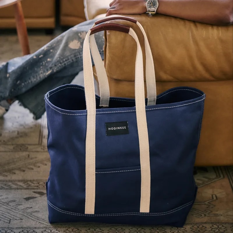 City Tote in Navy 3