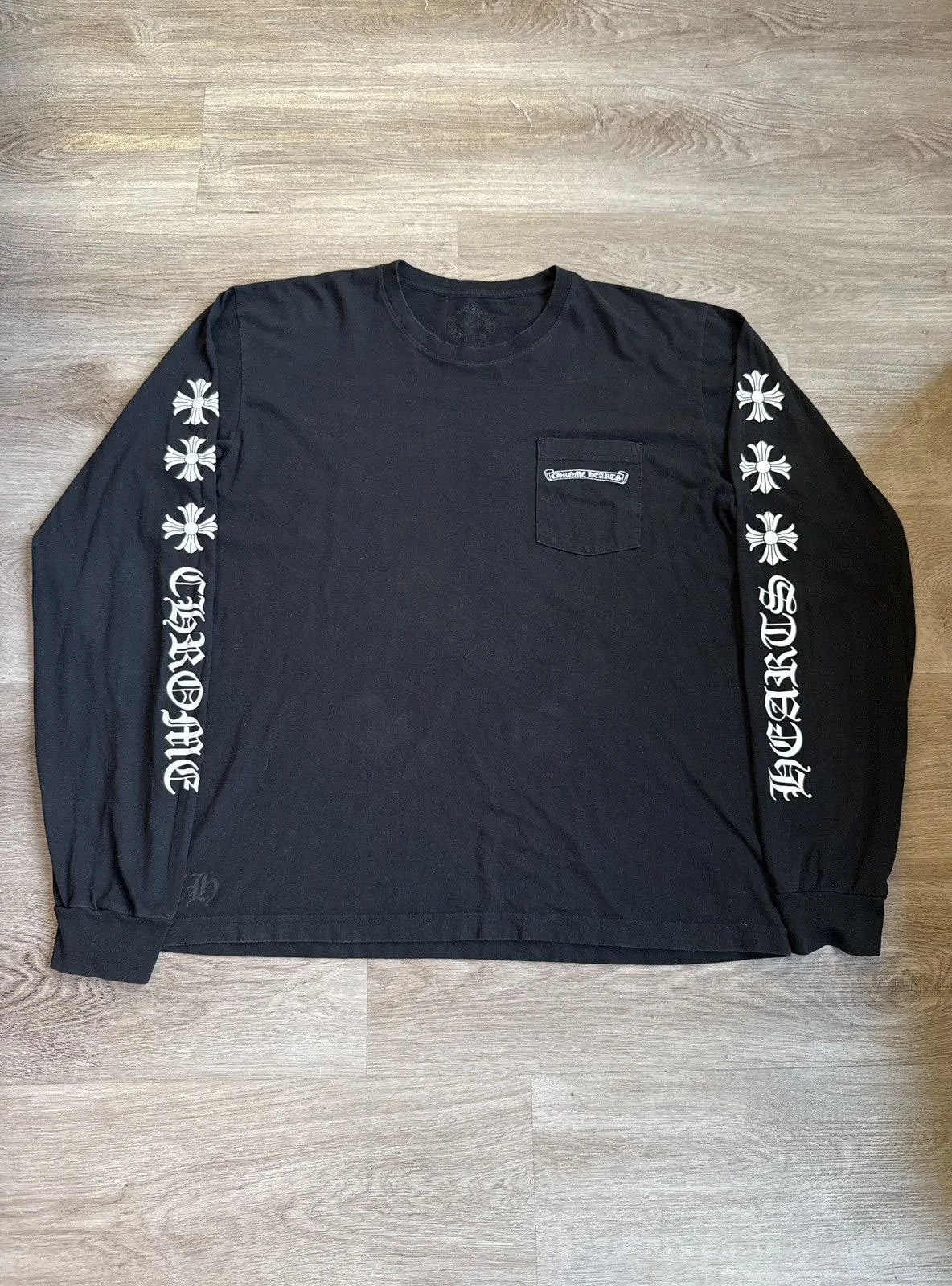 Chrome Hearts — Hearts CH Plus L/S Preowned — streetwear — resale