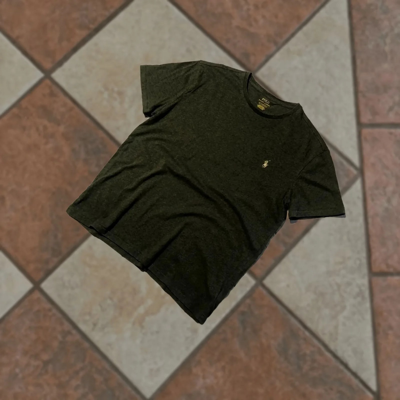 Polo Ralph Lauren — Polo Ralph Lauren T-Shirt M Shirt Regular Size M Short Sleeve Crew Neck Logo 90s? — streetwear — resale