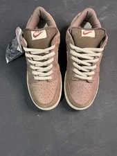 Nike SB Dunk Low 2004 SKU 304292-225 2