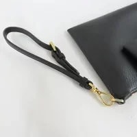 Prada Rion 4
