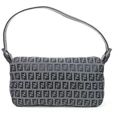 Fendi Mamma Baguette Motif 8Br003 3