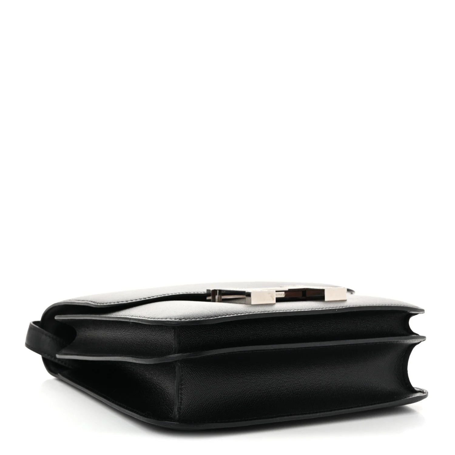 Madame Constance 24 4