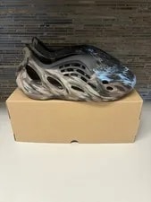 Adidas — Adidas Yeezy Foam RNR MX — Sneaker — resale