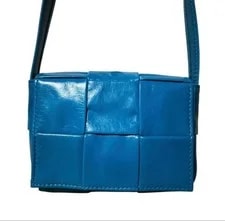 Bottega Veneta Cassette Maxi Woven Crossb 2