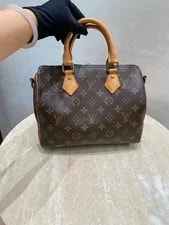 Authentic Louis Vuitton Speedy Bandoulière 25 3