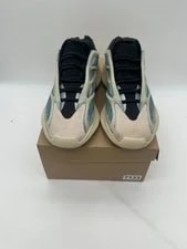 Size 9.5 - Yeezy 700 Kyanite 4