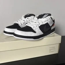 Size 8.5 - Nike SB Dunk Low X TightBooth 3