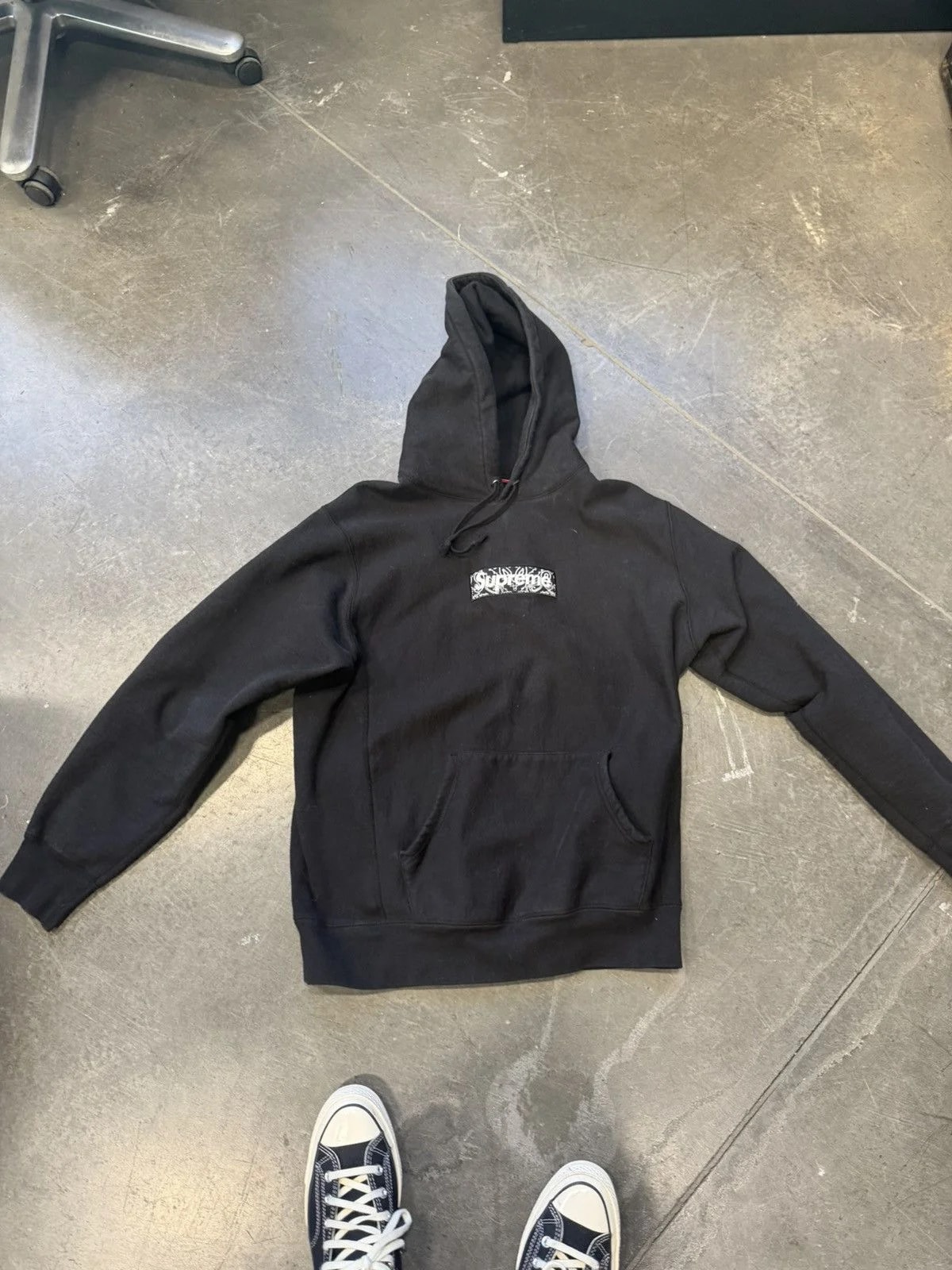 Supreme — Supreme Bogo Bandana — streetwear — resale