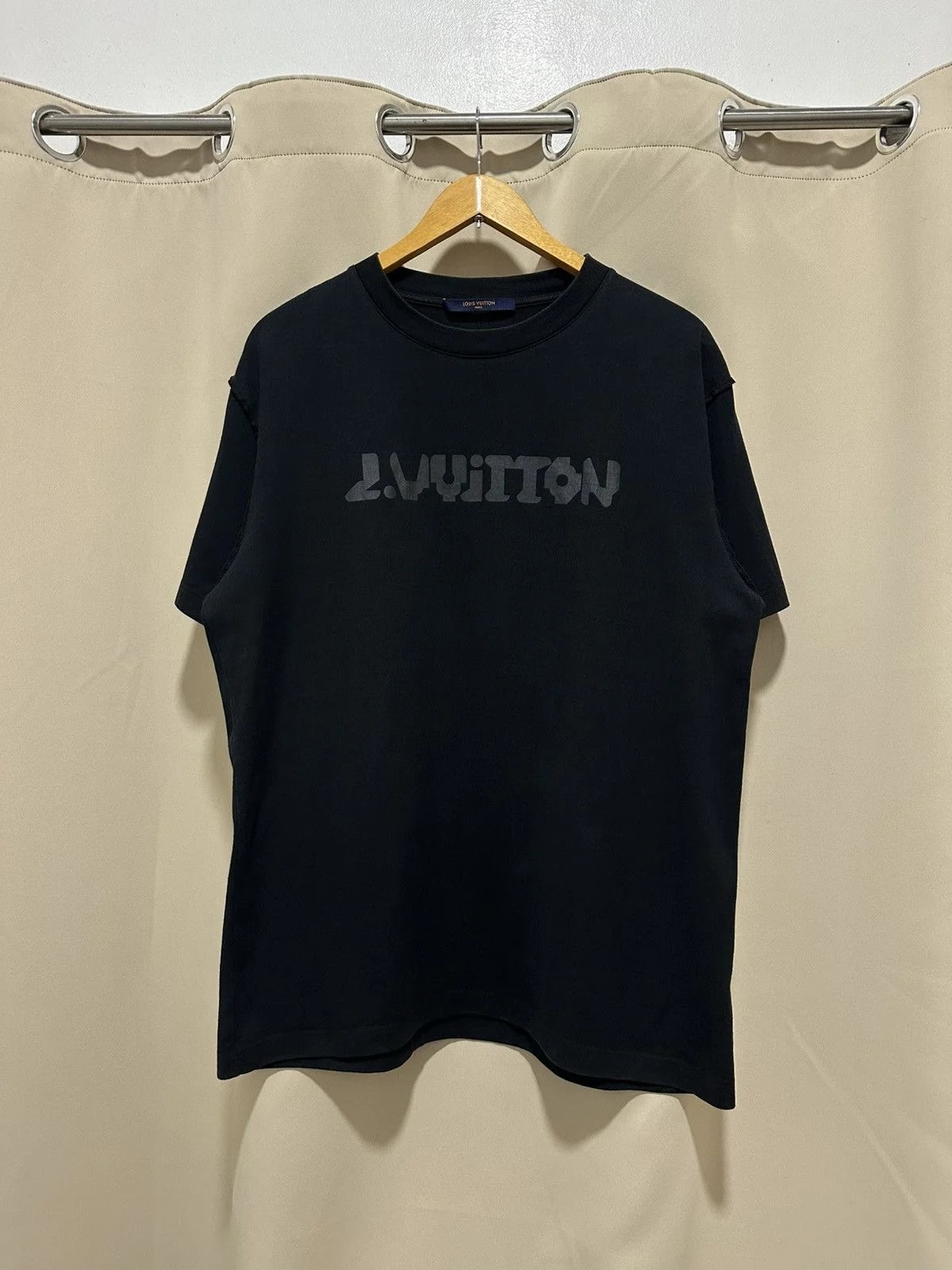 Louis Vuitton — Louis Vuitton 2054 Thermo Heat Reactive Logo T-shirt — streetwear — resale