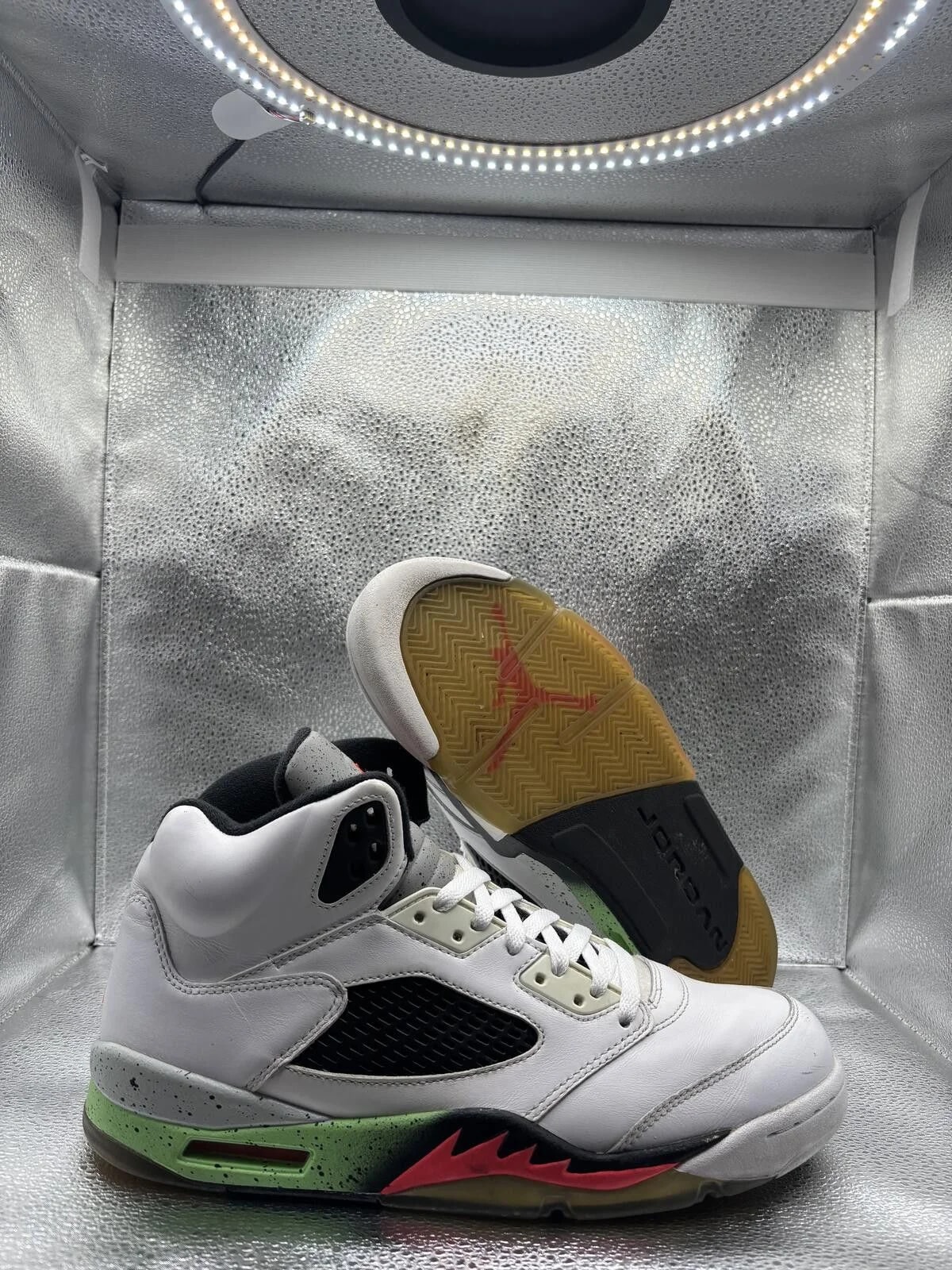 Air Jordan — Air Jordan 5 Poison — Sneaker — resale