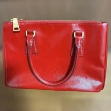 Prada Hand & 3