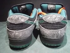 Nike SB Dunk Low "There Skateboards" Size 10 No Box Light Wear 4
