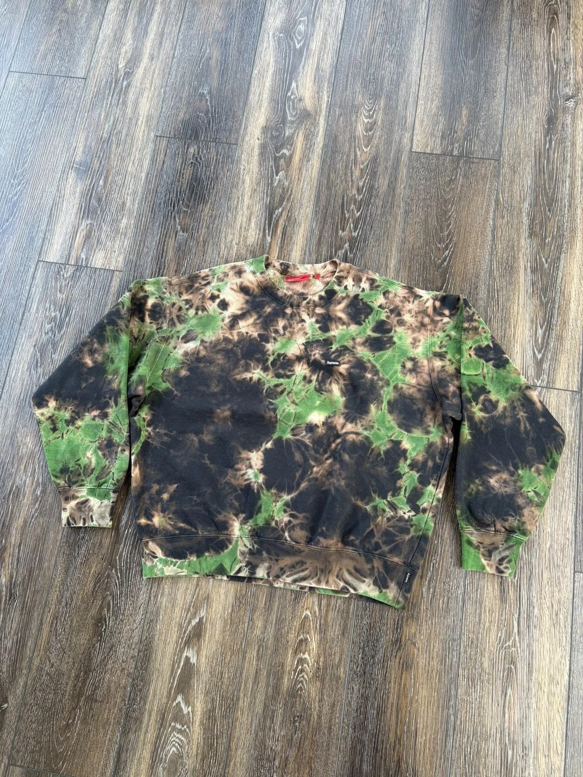 Supreme — Supreme Small Box Crewneck Tie Dye — streetwear — resale