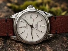 Omega — Omega de Ville Coaxial GMT Off White Dial 168-17102 — Watch — resale