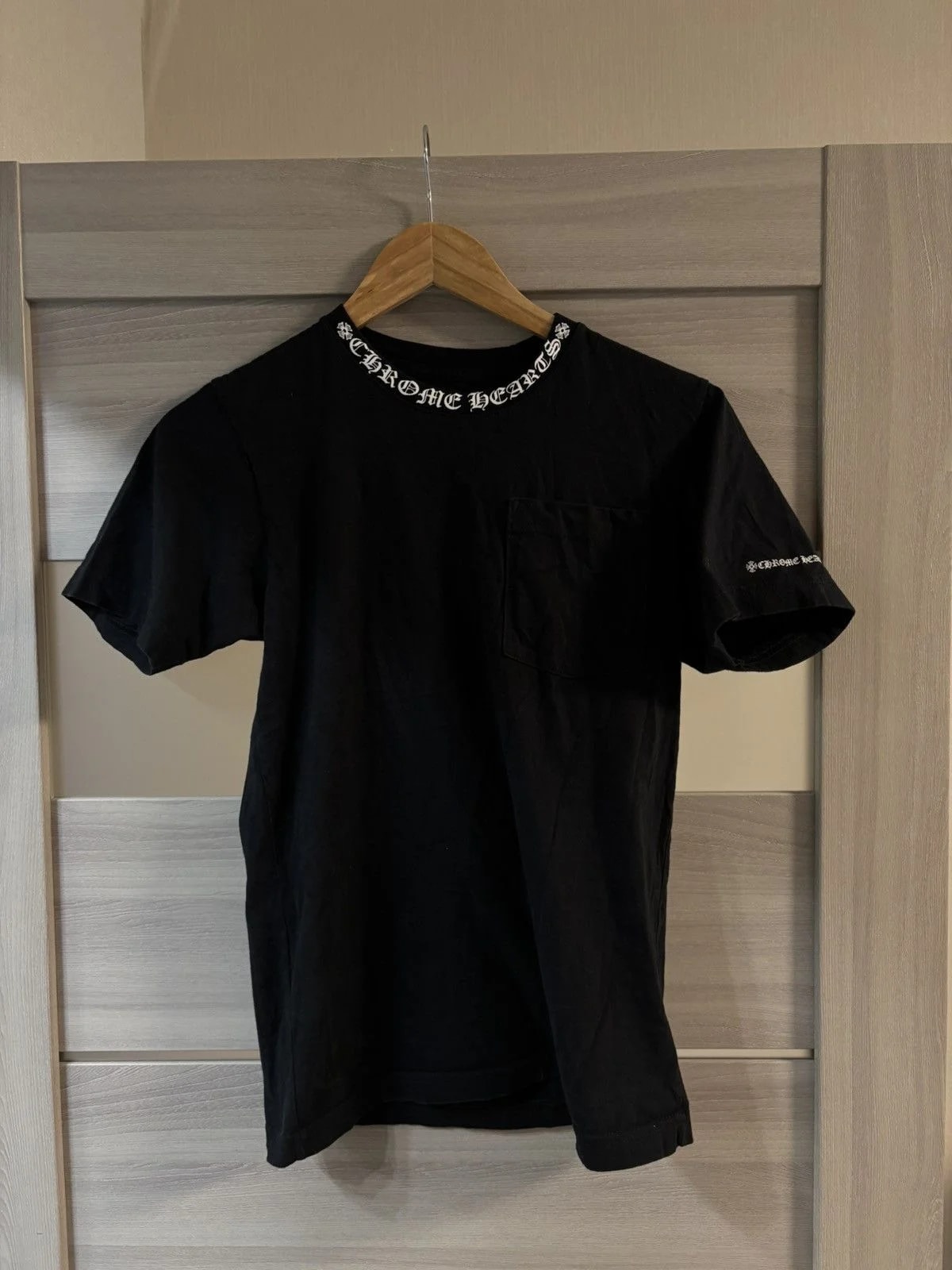 Balenciaga — Balenciaga Neck Logo Pocket T Shirt — streetwear — resale