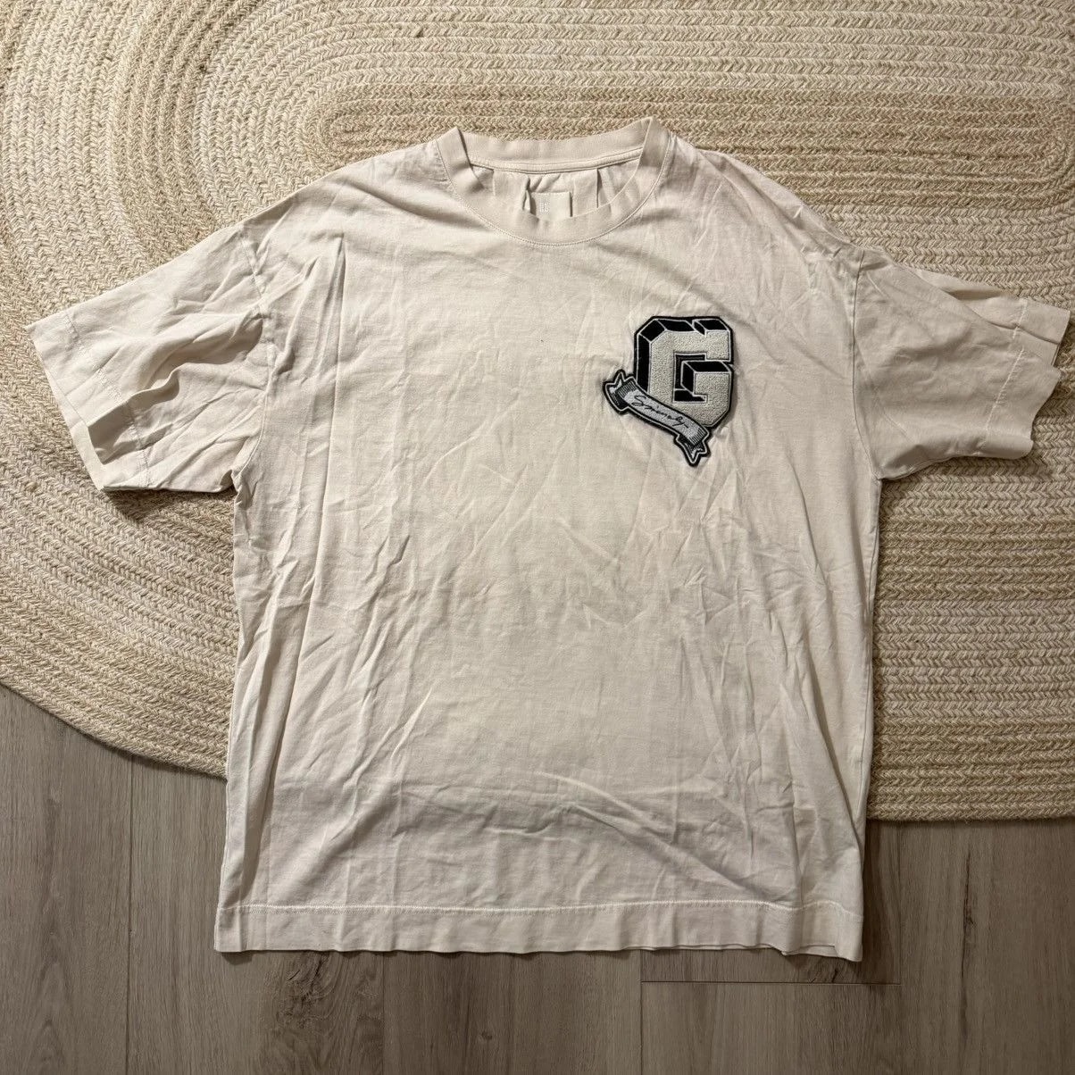 Givenchy — Givenchy Felt G Logo Tshirt — streetwear — resale