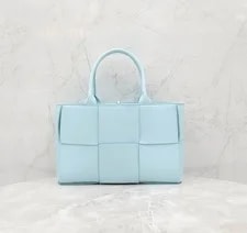 Bottega Veneta Small Pale 652867 155085077 3