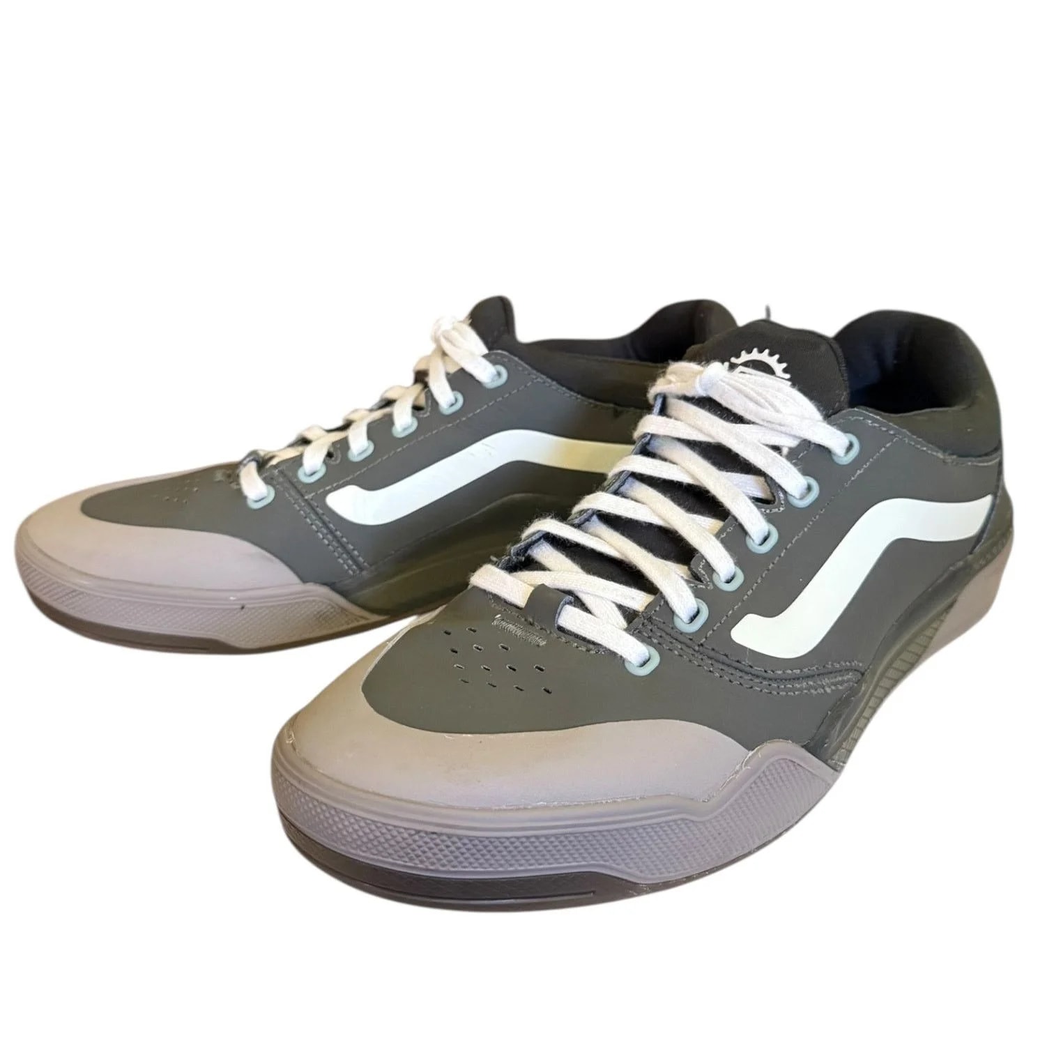 Vans BMX Peak X Lewis Mills 3