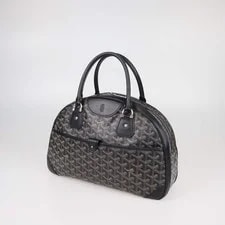 Goyard and St. Jeanne 2