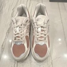 New Balance 2002R Low Top Lace-Up U2002RNB 2